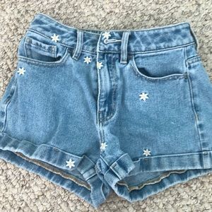 pacsun daisy shorts